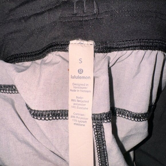 Lululemon T.H.E. Short liner less 9” - Picture 5 of 6